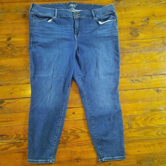 Torrid Jeans Plus Size 28W - Picture 1 of 5